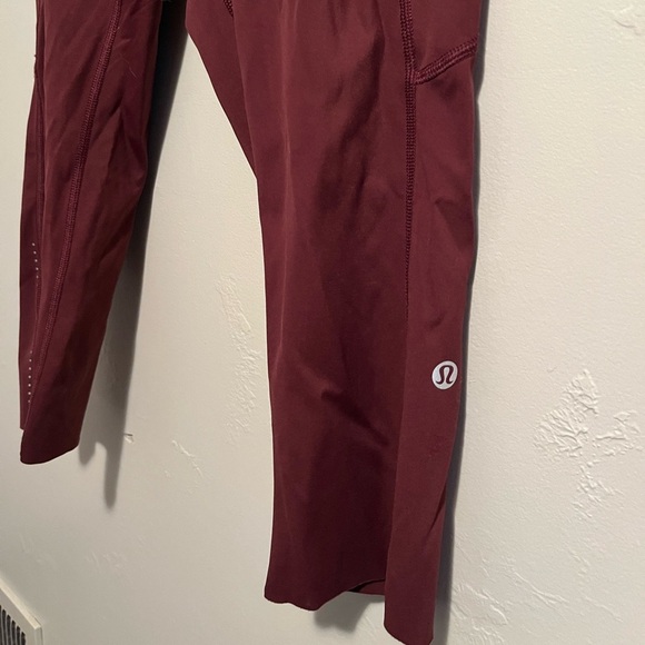 Lululemon Women Dark Sport Red Fast Free Crop II Nulux 19" Reflective Pant - Picture 5 of 12